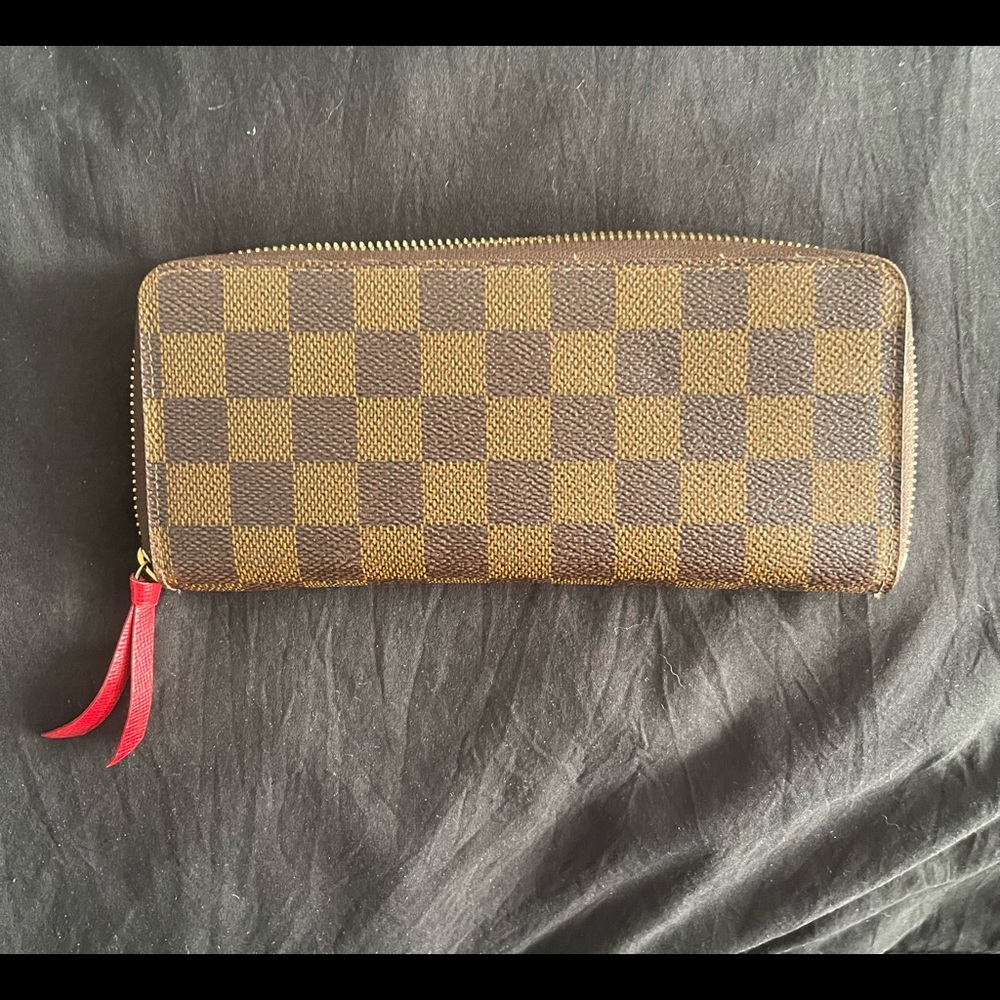 Louis Vuitton Zippy Wallet